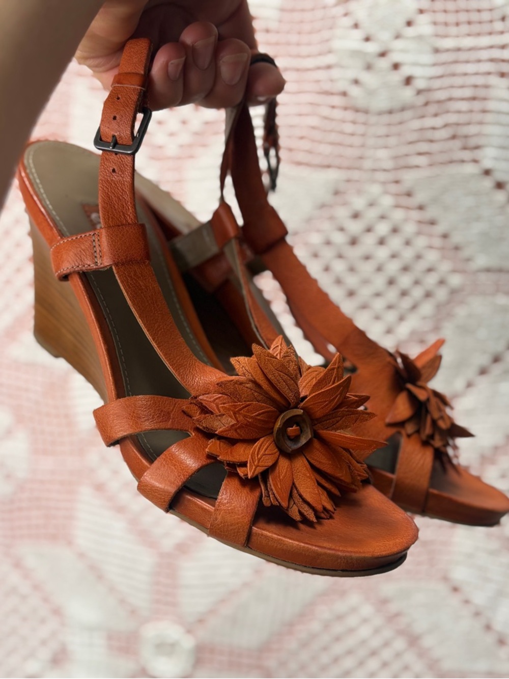Ecco Leather Floral Wedge Sandals Size 39 (US 8.5–9)